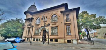 Casa Traian Bellu din Constanța, cunoscută ca Hotel Carol, clădire istorică