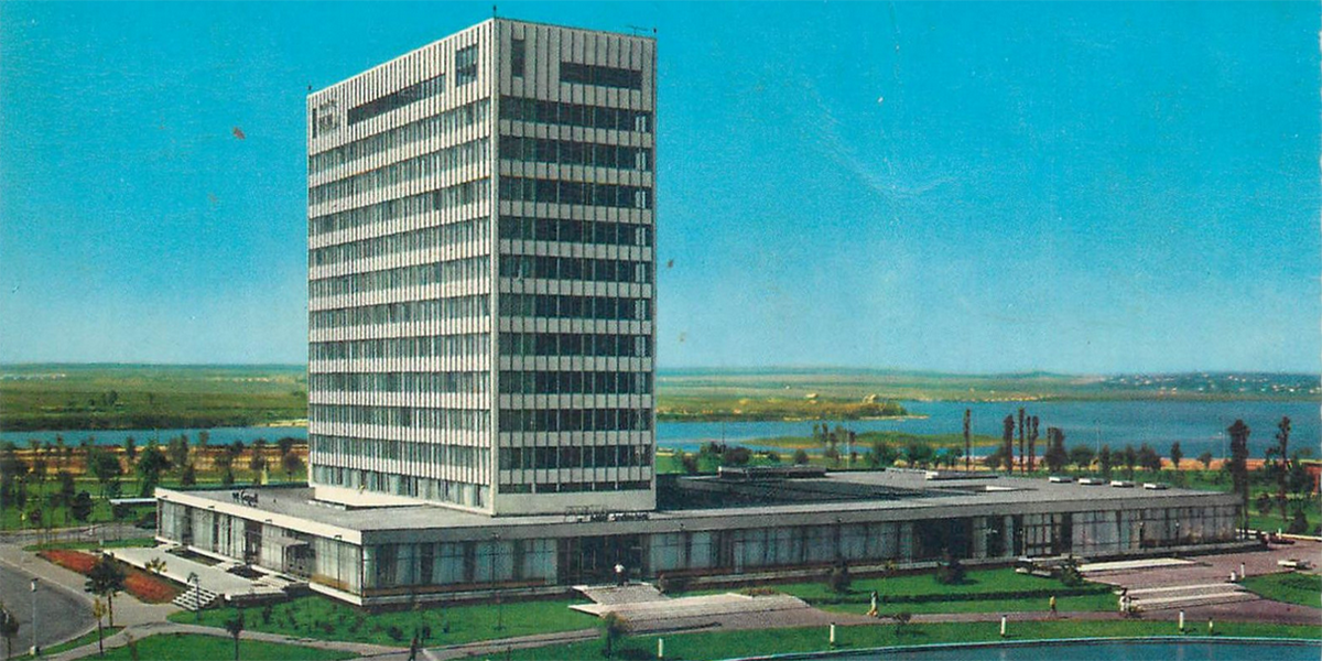 Hotel Perla din Mamaia, clădire emblematică a stațiunii de pe litoralul românesc